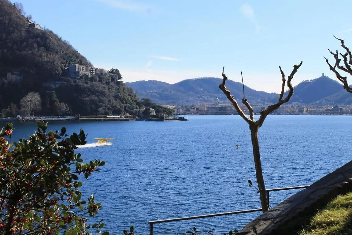Konukevi Lakeviewcabin - King Room With Balcony Como İtalya